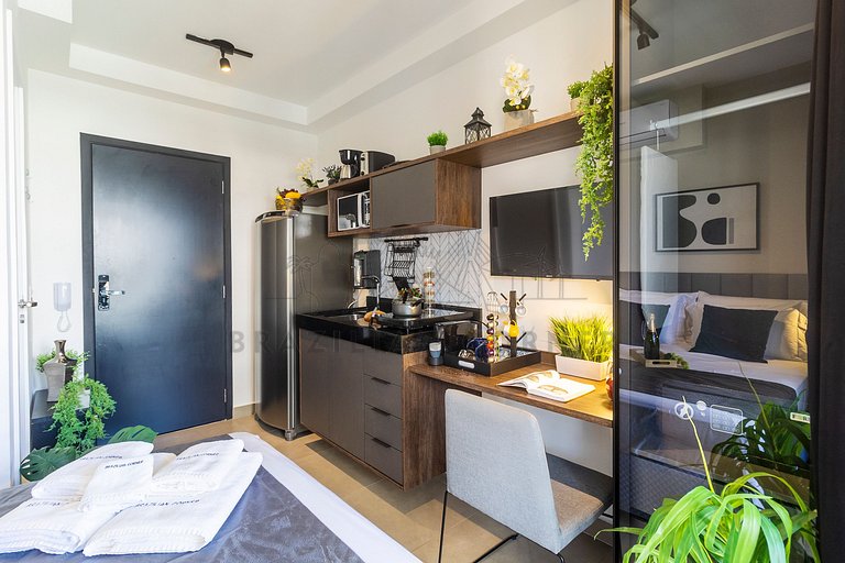 Modern studio in Pinheiros with AC, Pool and Gym