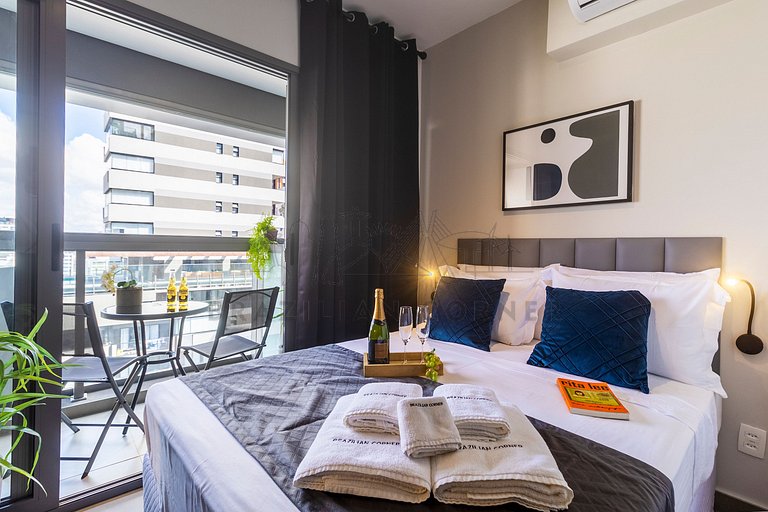 Modern studio in Pinheiros with AC, Pool and Gym