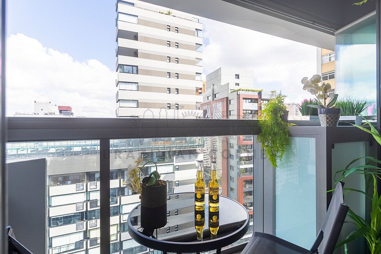 Modern studio in Pinheiros with AC, Pool and Gym