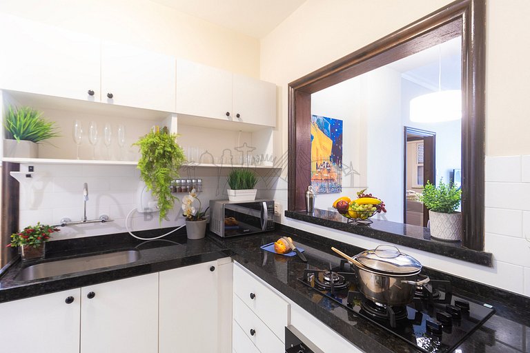 3 Bedrooms 100m from the Beach, AC, 24/7 Doorman