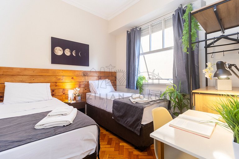 3 Bedrooms 100m from the Beach, AC, 24/7 Doorman