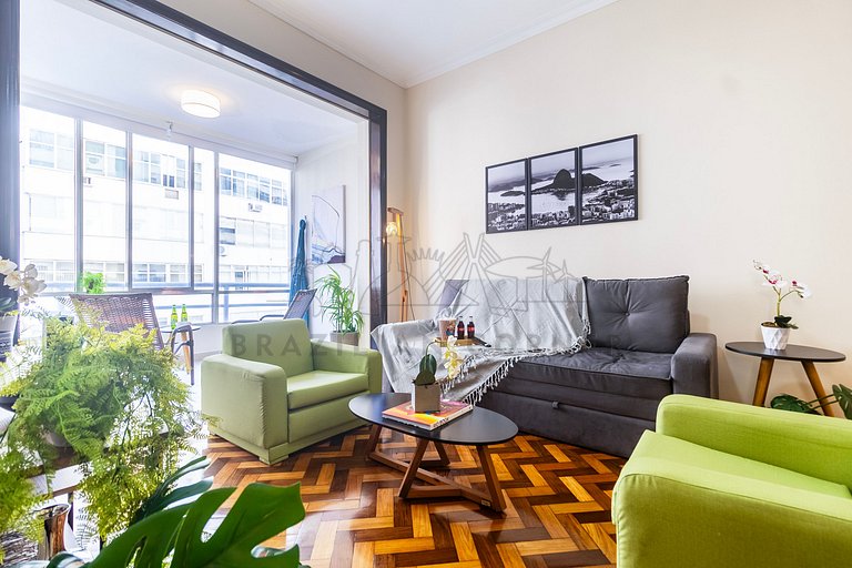3 Bedrooms 100m from the Beach, AC, 24/7 Doorman