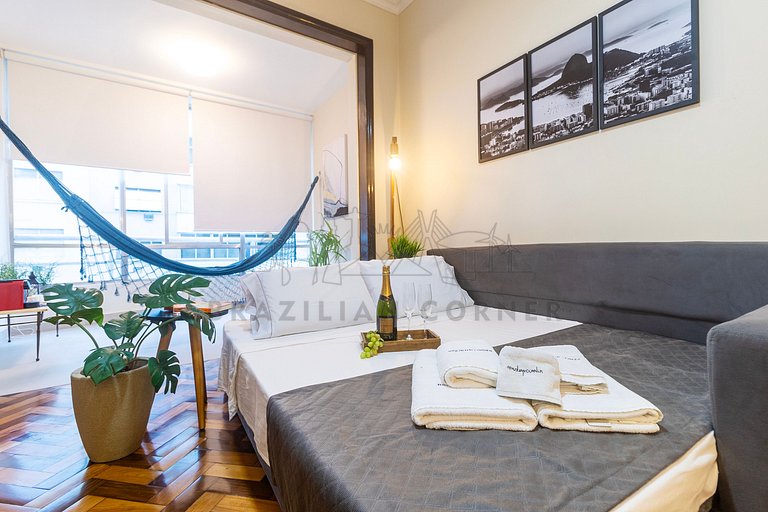 3 Bedrooms 100m from the Beach, AC, 24/7 Doorman