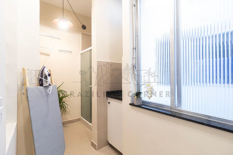 3 Bedrooms 100m from the Beach, AC, 24/7 Doorman