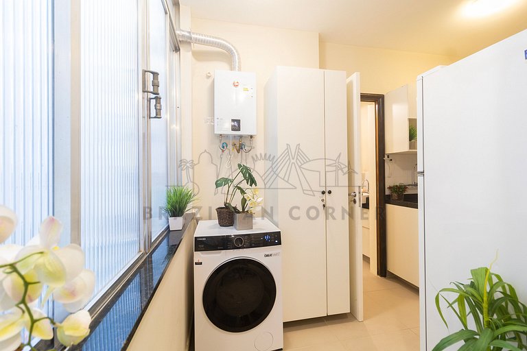 3 Bedrooms 100m from the Beach, AC, 24/7 Doorman