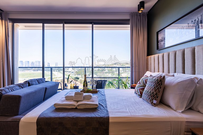 Incredible view , parking, AC, Pool | Brazilian Corner