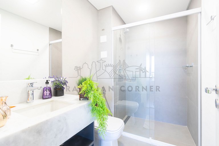 Incredible view , parking, AC, Pool | Brazilian Corner