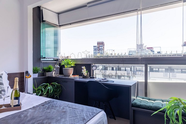 Studio in Pinheiros close to metro w/ Pool and Gym