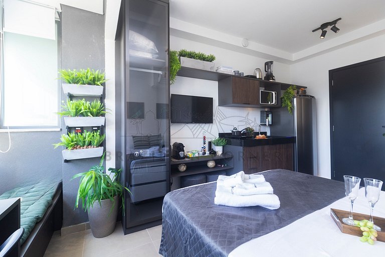 Studio in Pinheiros close to metro w/ Pool and Gym