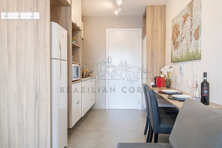 Modern Studio with AC, Pool, Internet and Sauna