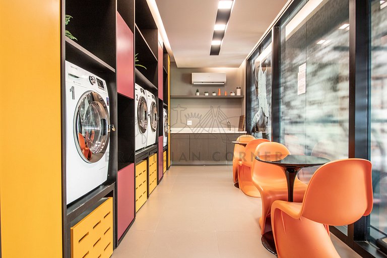 Modern Studio with AC, Pool, Internet and Sauna
