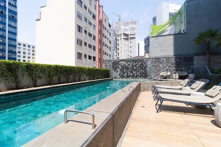 Piscina, academia e Vaga | Brazilian Corner