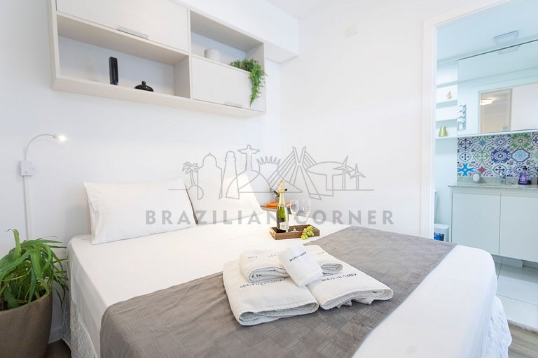 Piscina, academia e Vaga | Brazilian Corner