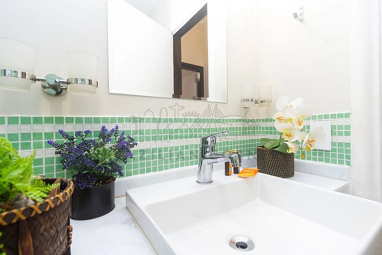 3 Bedrooms 100m from the Beach, AC, 24/7 Doorman