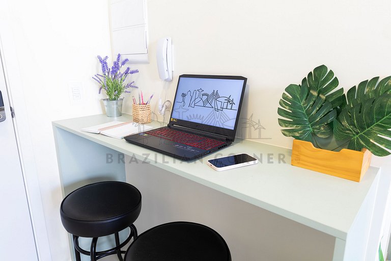 Pool, AC, Pinheiros, Internet| Brazilian Corner