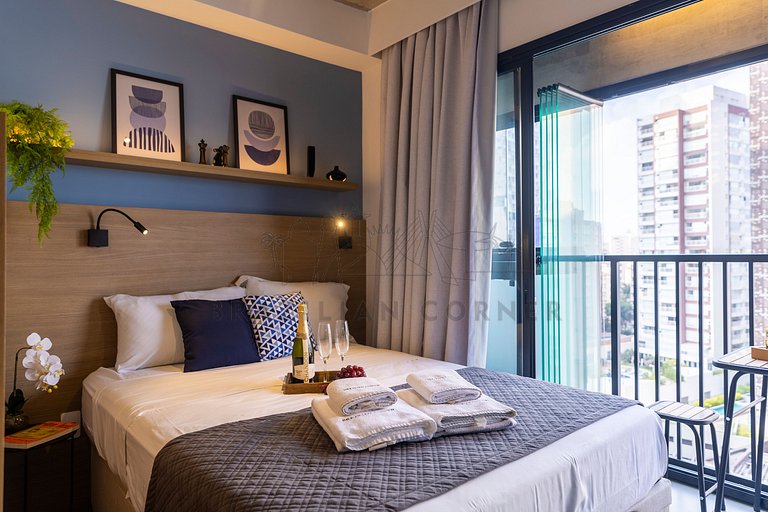 Studio with AC, Gym and Balcony in Bela Vista