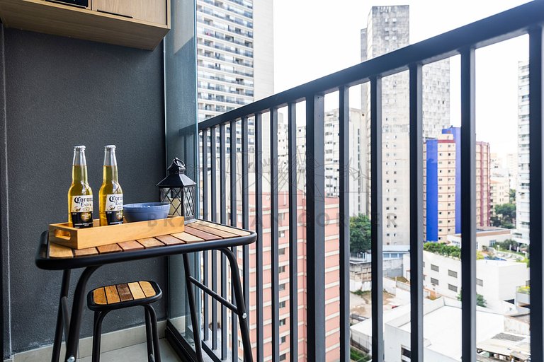 Studio with AC, Gym and Balcony in Bela Vista