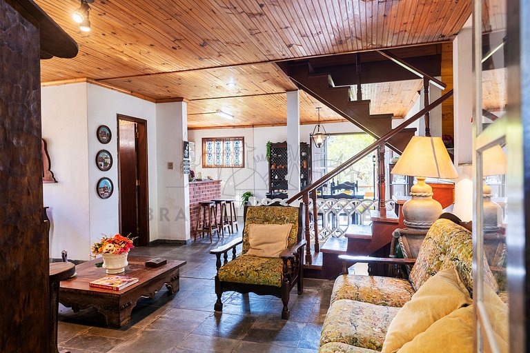 Nature Retreat with Pool, Fireplace & BBQ