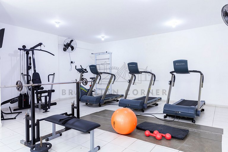 Piscina, academia, AC, vaga | Brazilian Corner