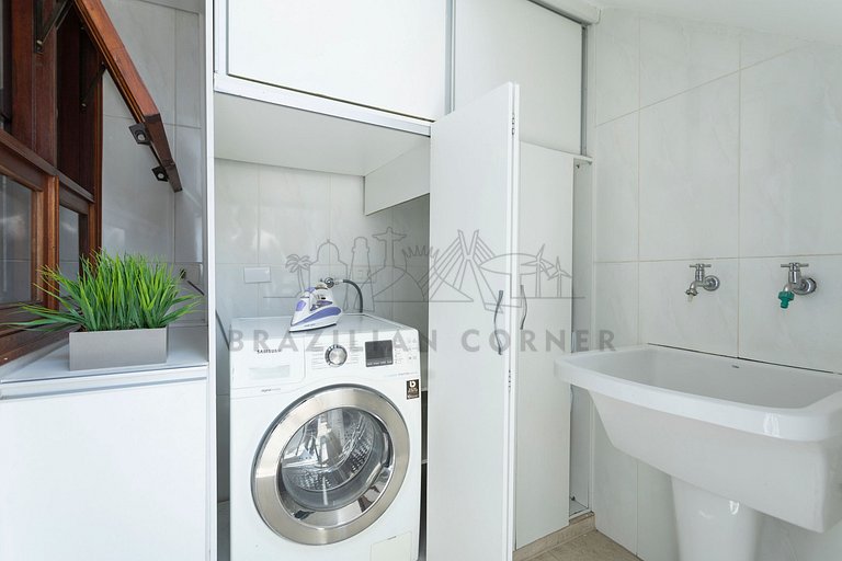 House with 3 Suites, AC, Morumbi| Brazilian Corner