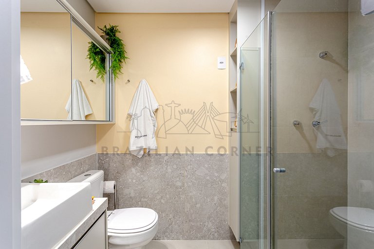 Modern in Pinheiros w/ AC | Brazilian Corner