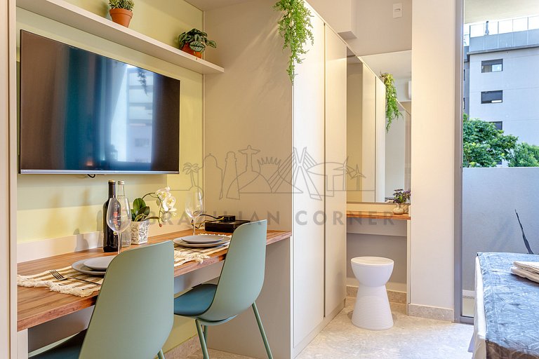 Modern in Pinheiros w/ AC | Brazilian Corner
