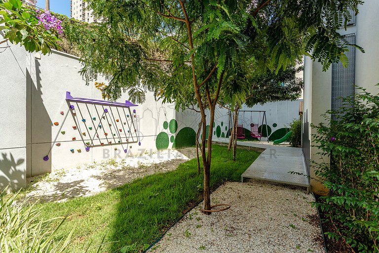 Modern in Pinheiros w/ AC | Brazilian Corner