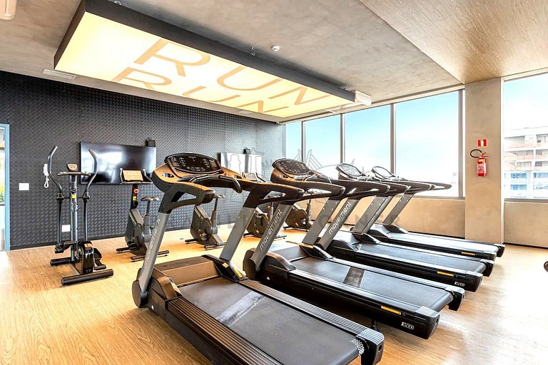 Amazing view, pool , gym, AC| Brazilian Corner