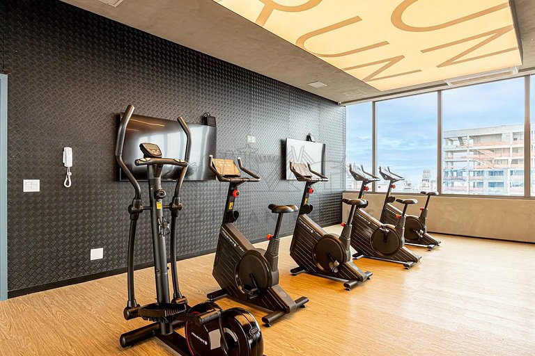 Amazing view, pool , gym, AC| Brazilian Corner