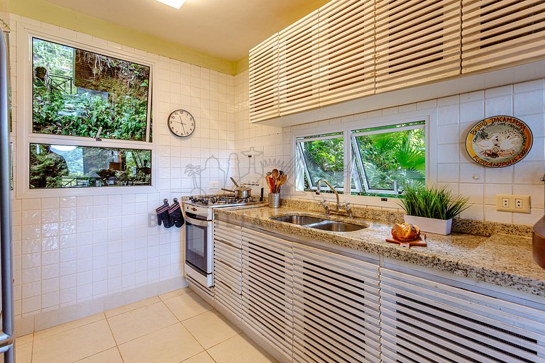 House in Camburí view and Jacuzzi|Brazilian Corner
