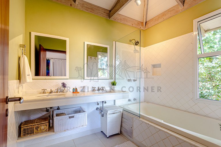 House in Camburí view and Jacuzzi|Brazilian Corner
