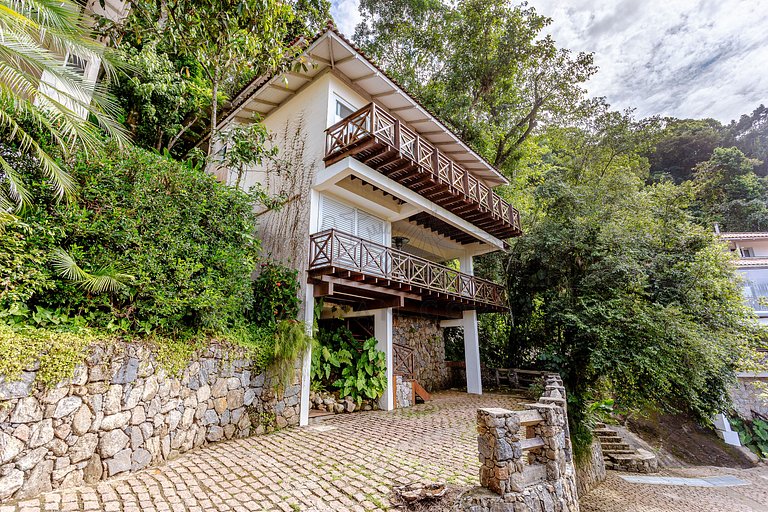 House in Camburí view and Jacuzzi|Brazilian Corner