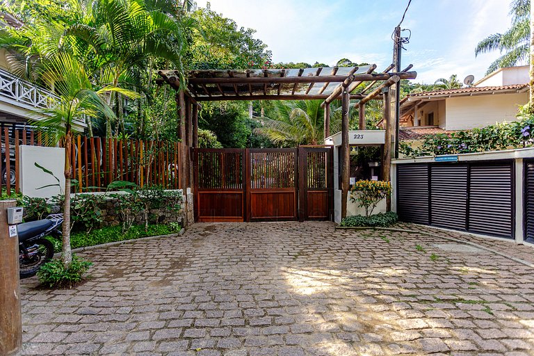 House in Camburí view and Jacuzzi|Brazilian Corner