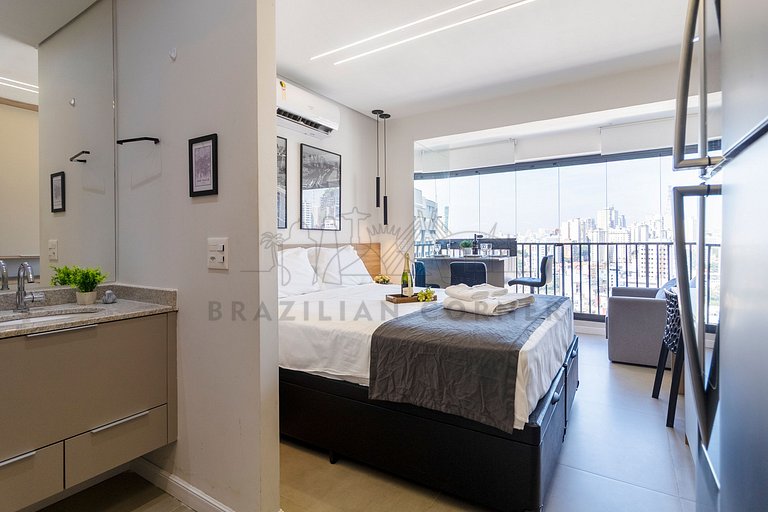 Pool, gym, AC , queen size bed|Brazilian Corner
