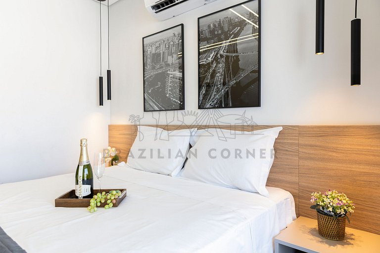 Pool, gym, AC , queen size bed|Brazilian Corner