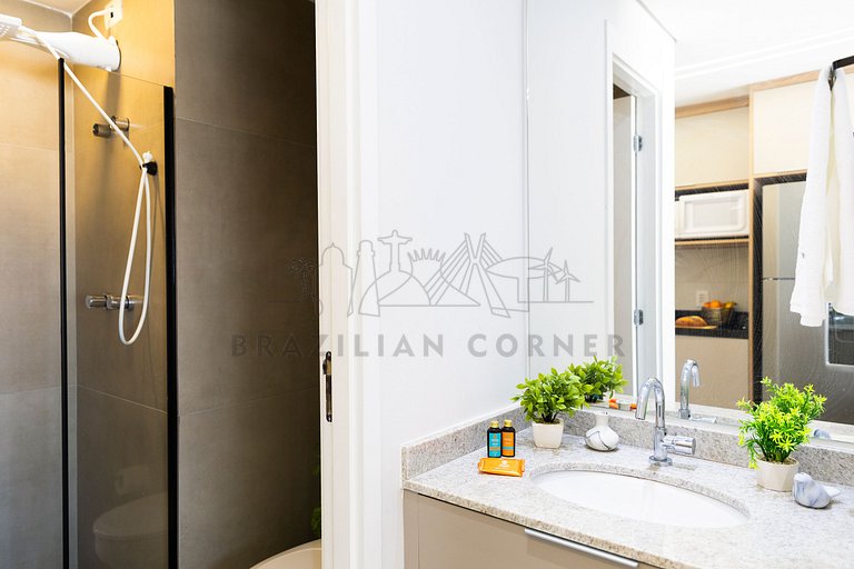 Piscina, academia, AC ,cama Queen|Brazilian Corner