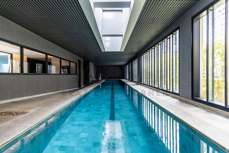 Pool, gym, AC , queen size bed|Brazilian Corner