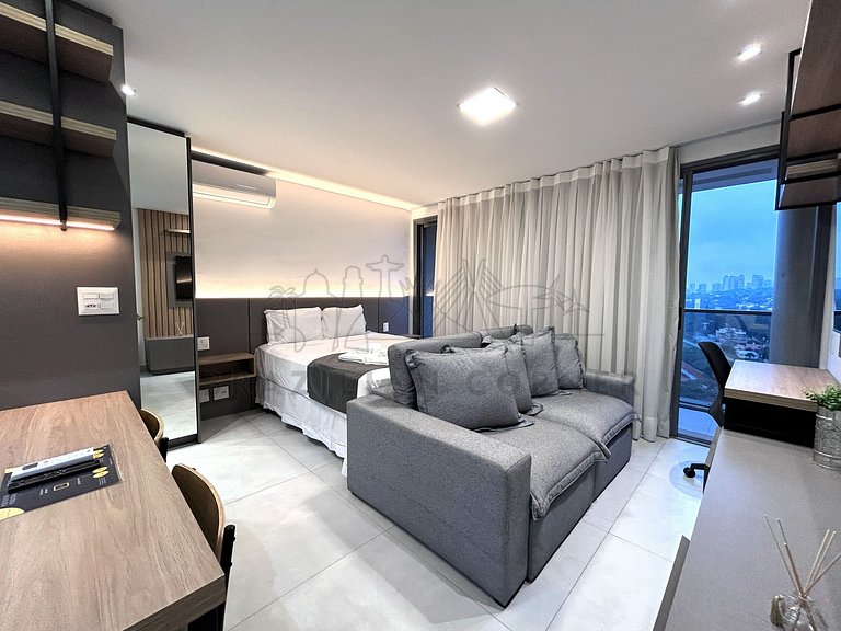 Amazing view, pool, AC, Gym| Brazilian Corner