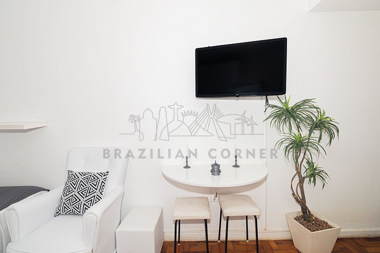 Next to Paulista Avenue w/ AC | Brazilian Corner