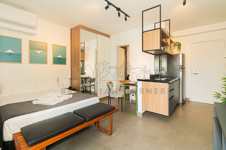 Pool, gym, AC, subway | Brazilian Corner