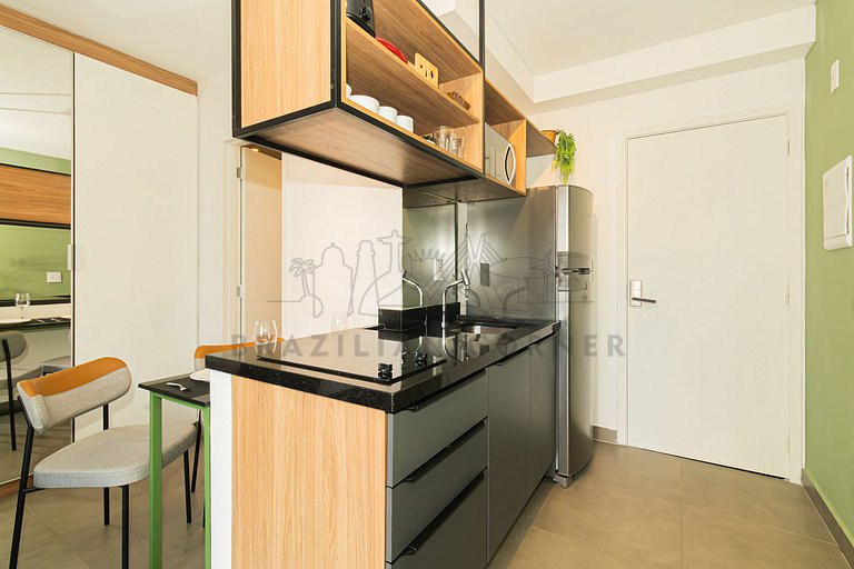 Pool, gym, AC, subway | Brazilian Corner