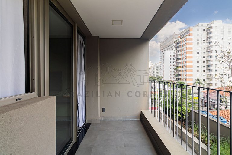 Pool, gym, AC, subway | Brazilian Corner