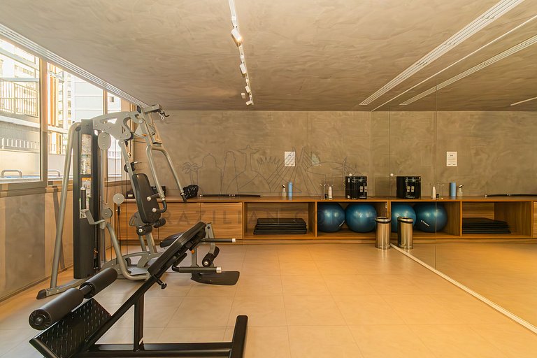 Piscina, academia, AC, Metrô |Brazilian Corner