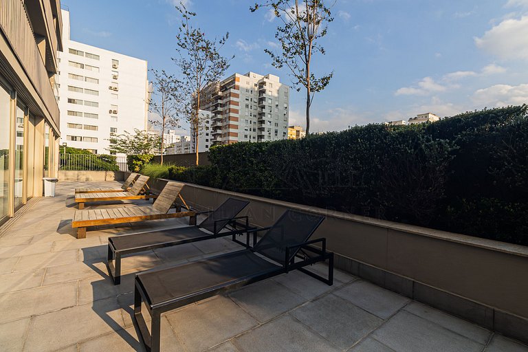 Piscina, academia, AC, Metrô |Brazilian Corner
