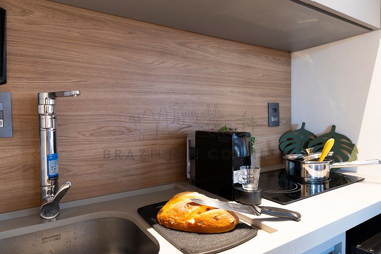 Next to Paulista w/ pool and gym| Brazilian Corner