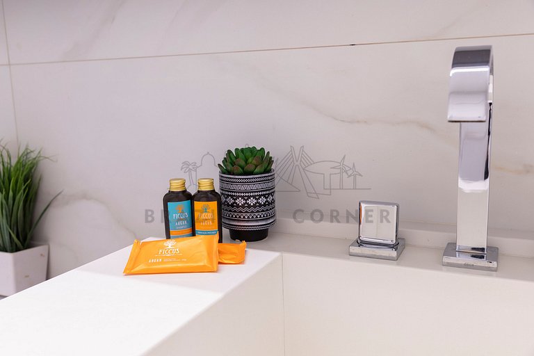 Next to Paulista w/ pool and gym| Brazilian Corner