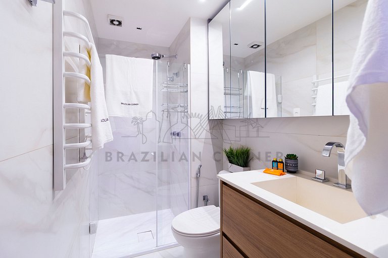 Próximo a Paulista com piscina | Brazilian Corner