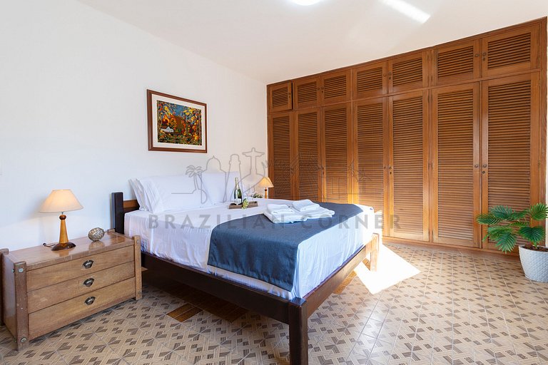 250m da praia com AC, 4 quartos| Brazilian Corner