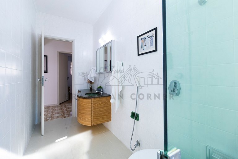 250m da praia com AC, 4 quartos| Brazilian Corner