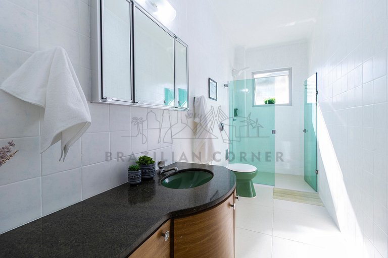 250m da praia com AC, 4 quartos| Brazilian Corner
